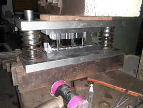 Surgical Bending Die